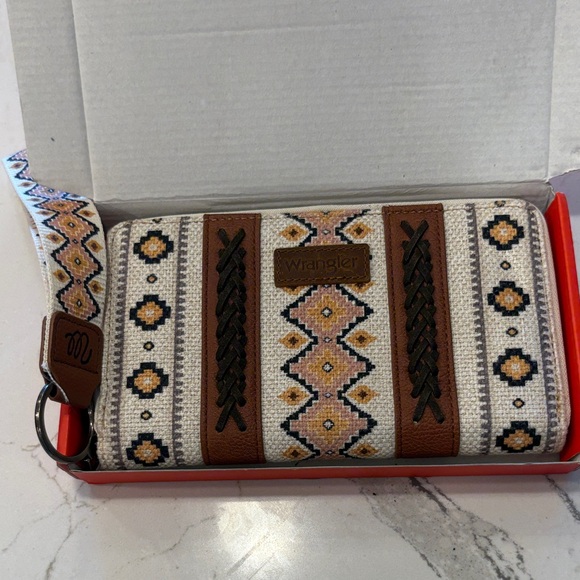 Wrangler Geometric Wallet with Tan and Brown Details - Picture 1 of 3